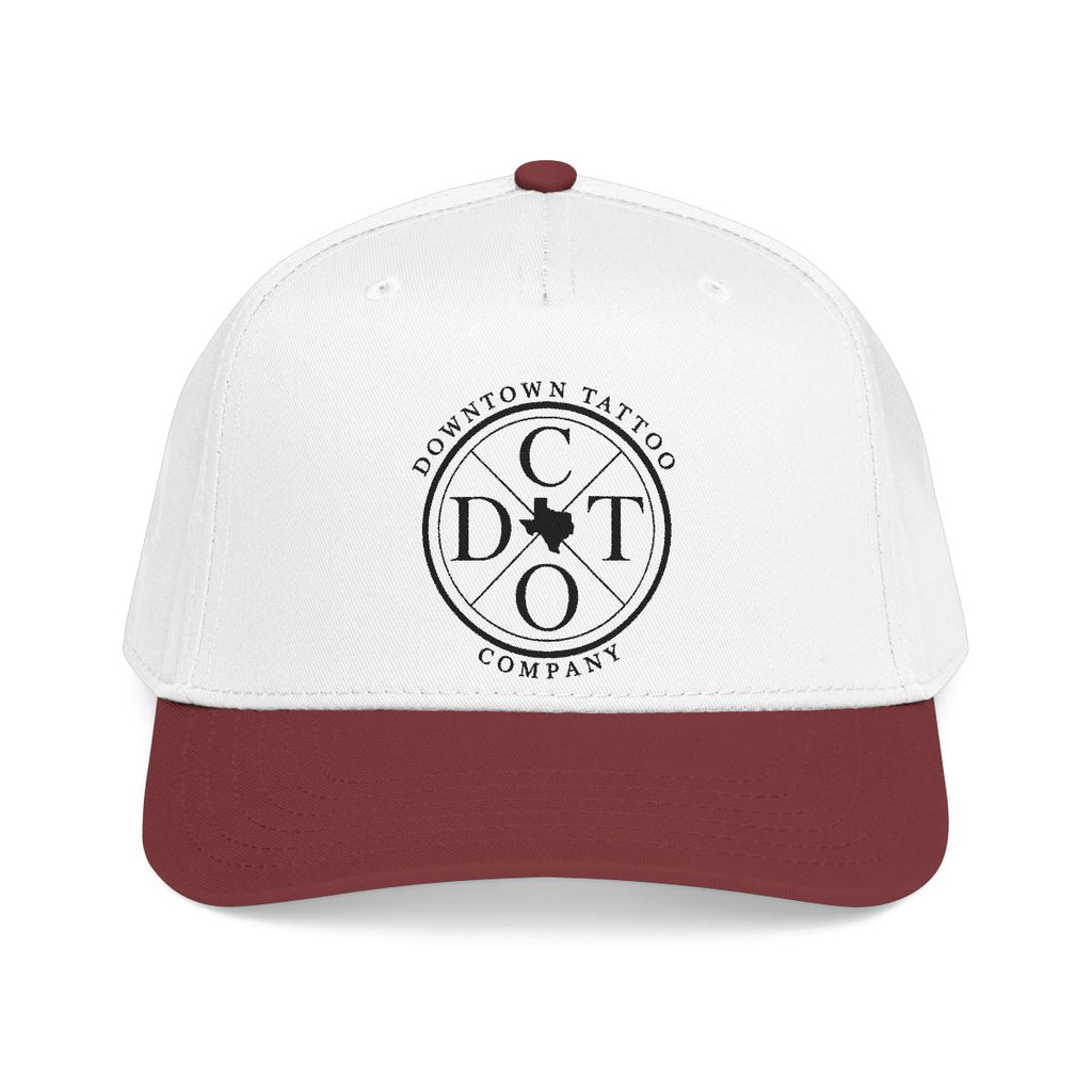 DTC round logo OTTO 31-069 snapback cap - Maroon / White - Front view