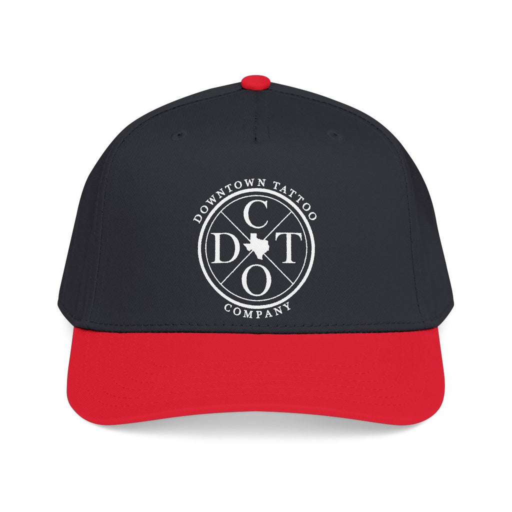 DTC round logo OTTO 31-069 snapback cap - Red / Black - Front view